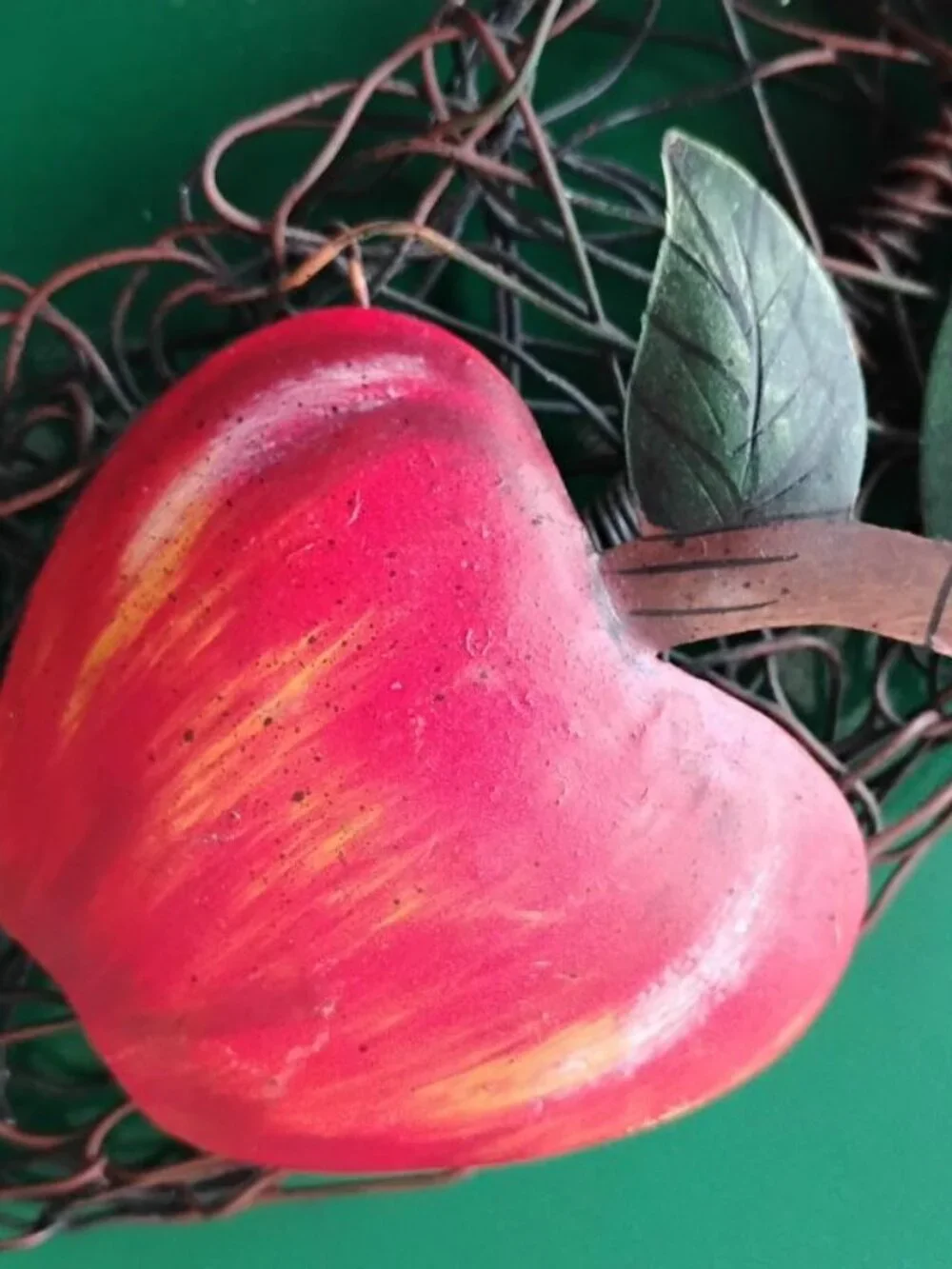 Metal apple wreath